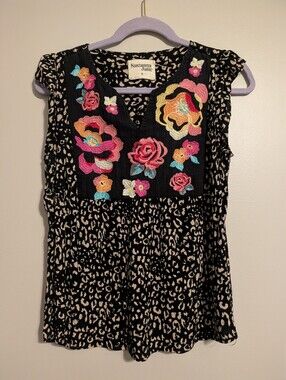 Savanna Jane Embroidered Leopard Print Flutter Sleeve Top - Size M